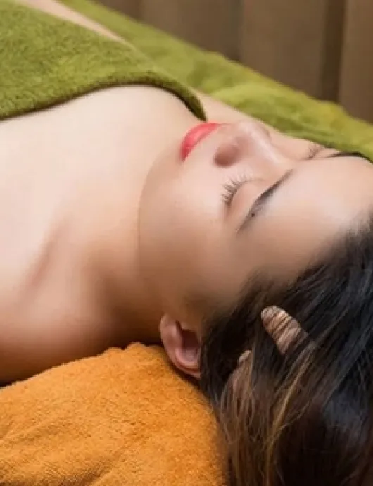 dầu gội & massage vai gáy cổ 60 Phút