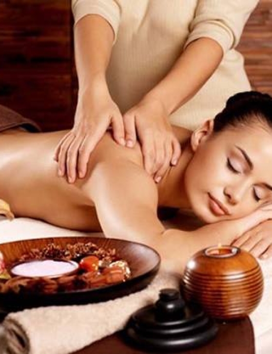 Xoa bóp dầu dừa