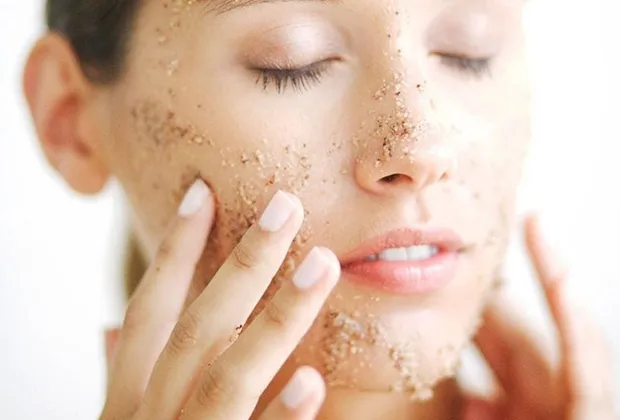 Tẩy Tế Bào Chết Và Dưỡng Ẩm Chuyên S глубо m Đôi Bàn Tay Mềm Mại Tại Lisa Nail & Spa