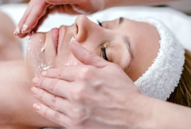 Tẩy Tế Bào Chết Cơ Thể Bằng Cà Phê – Liệu Pháp Bí Truyền Cho Làn Da Mịn Màng, Sáng Khỏe