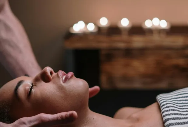 Bí quyết thư giãn đỉnh cao: Tại sao trị liệu bằng đá nóng là lựa chọn số 1 cho cuối tuần?