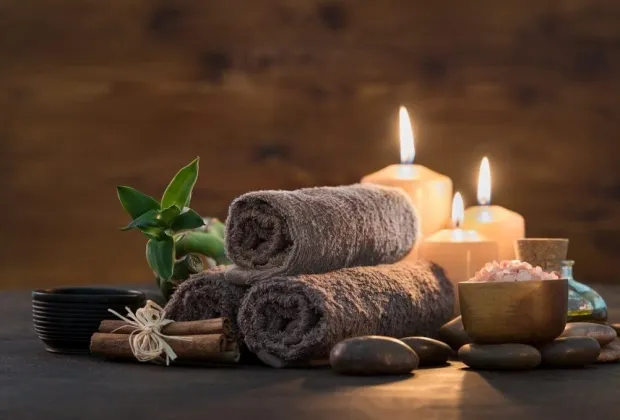 Massage Thảo Dược Là Gì? Khám Phá Liệu Pháp Tự Nhiên Giúp Thư Giãn Toàn